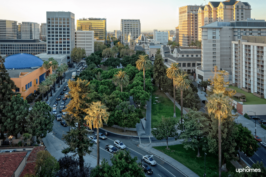 San Jose skyline on a sunny day with the mountains in the background