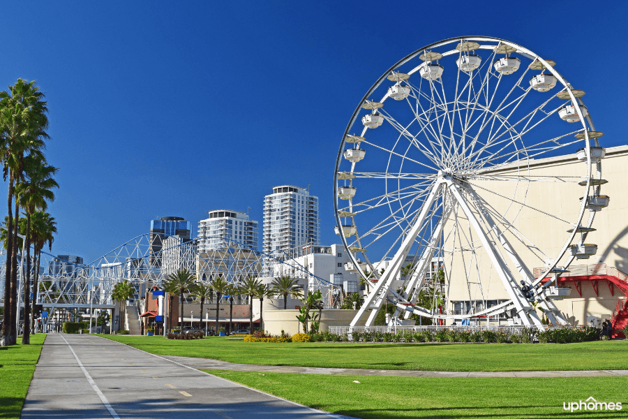 Things to do in Long Beach, CA - Ferris wheel is one of the fun things to do!