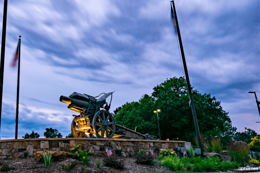 A cannon statue located in the town of Hickory, NC