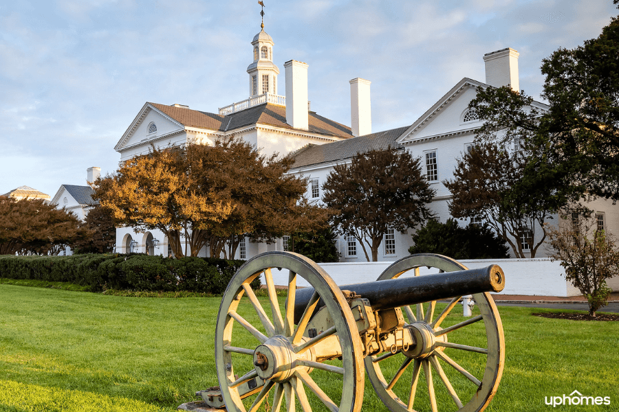 A colonial estate and historic home located in Richmond, Virginia