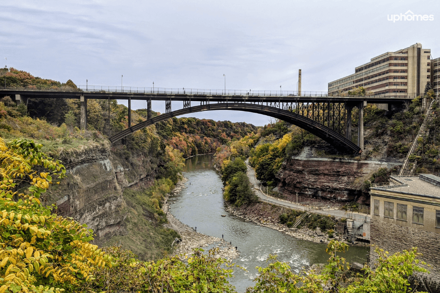 Rochester bridge with beautiful river underneath