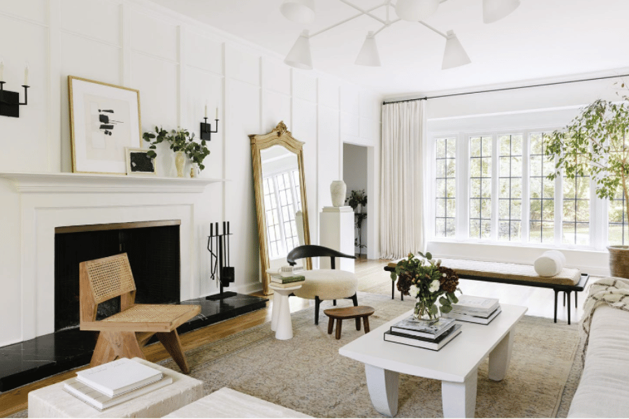 Benjamin Moore Simply White paint color in a beautifully decorated home