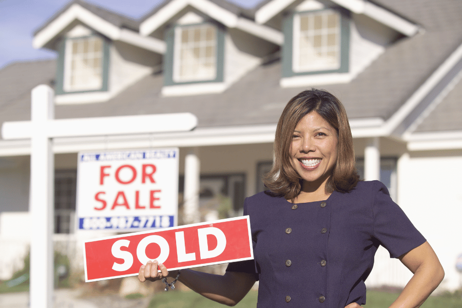 Real estate agent to help you sell