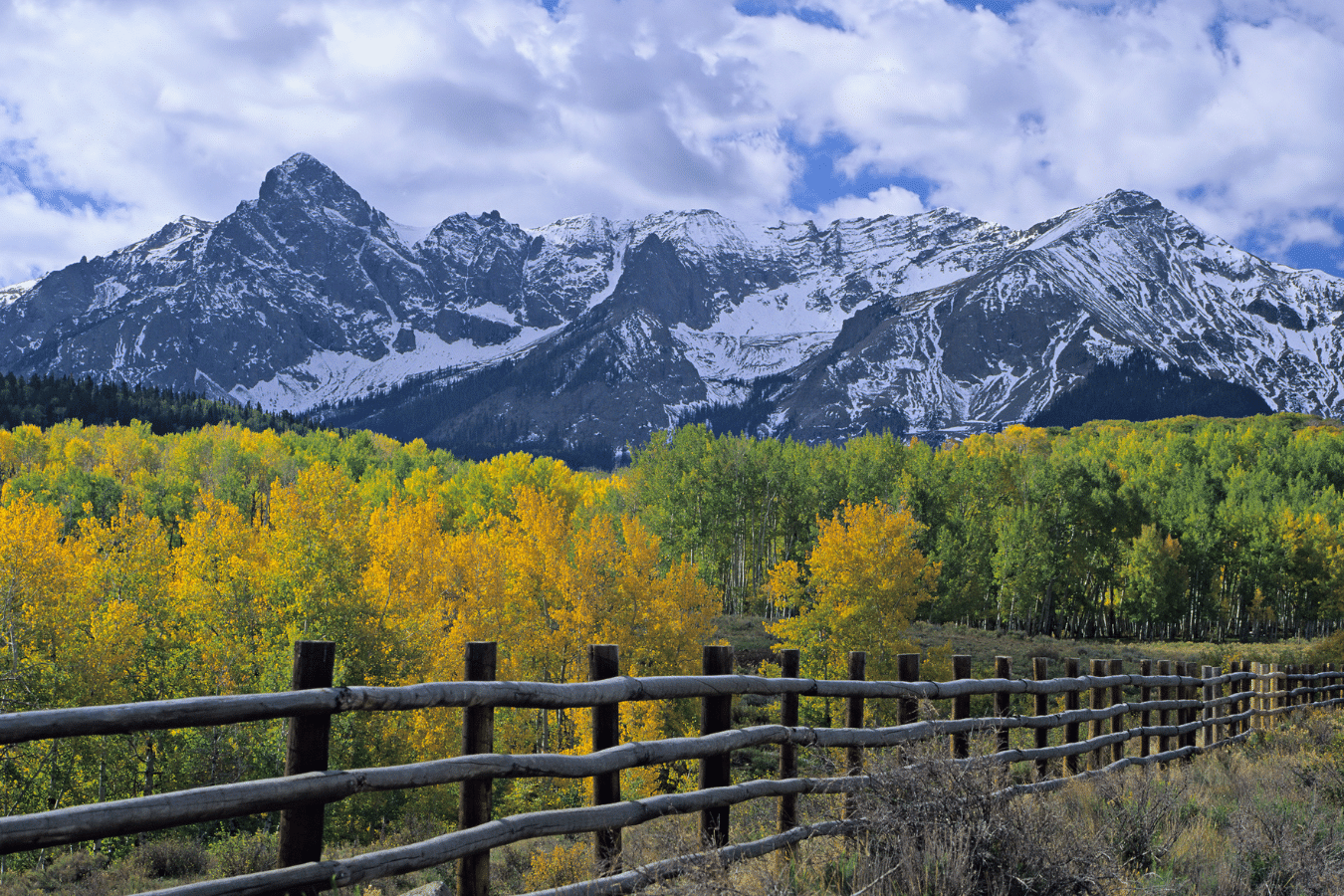 Beautiful Colorado scenery in the city of Aurora