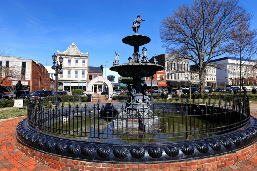 Fountain Square Park in Bowling Green