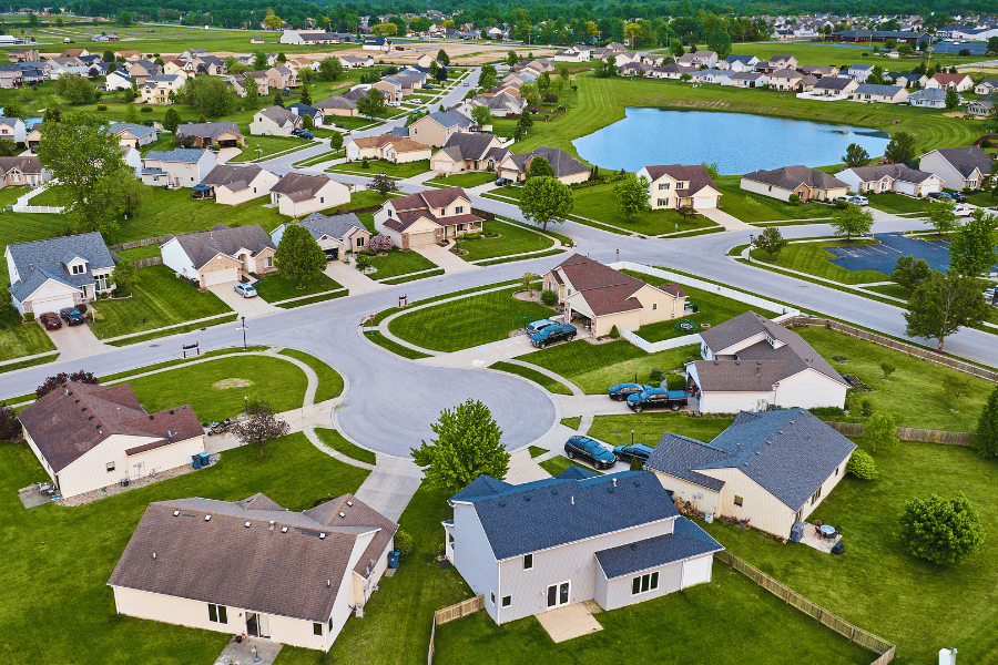 Birdseye view of a community with an HOA