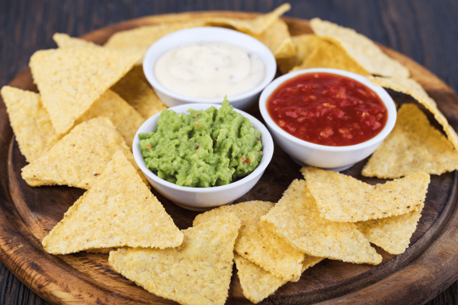 Dip Trio Mexican Salsa Guacamole Queso Chips