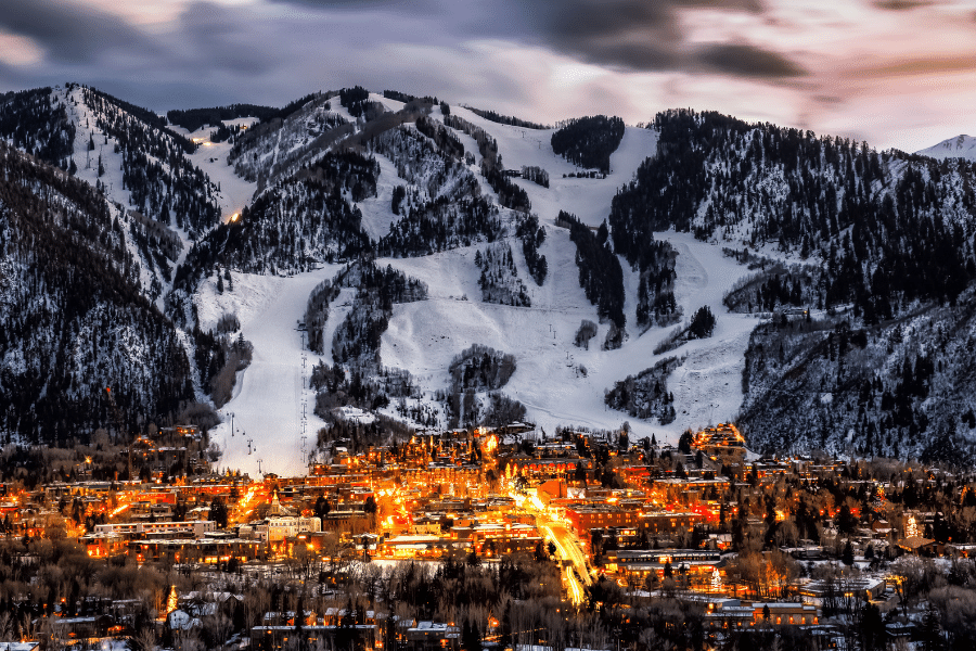 A photo of the ski trails in Aspen, a city in Colorado at dusk