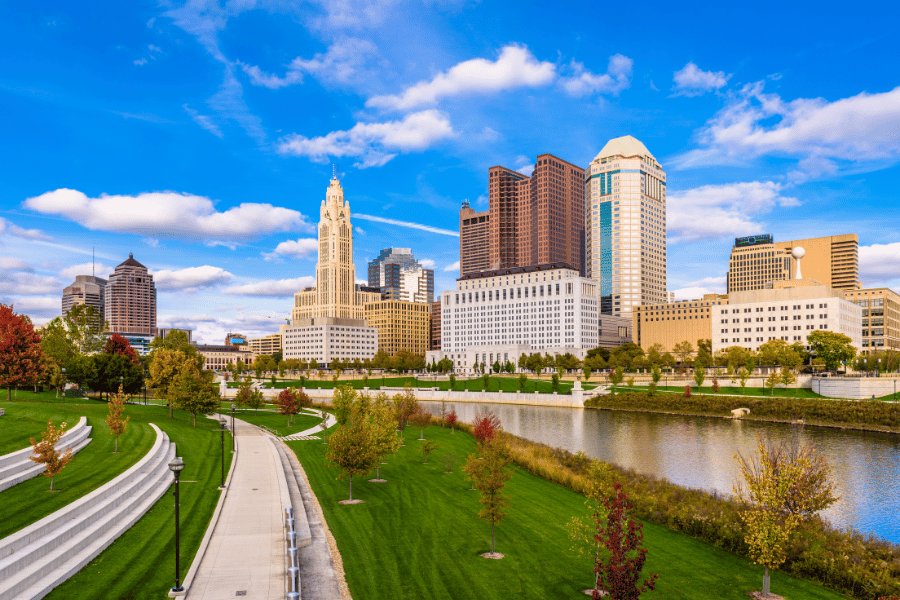 Skyline and greenery in Columbus, Ohio on a bright sunny day