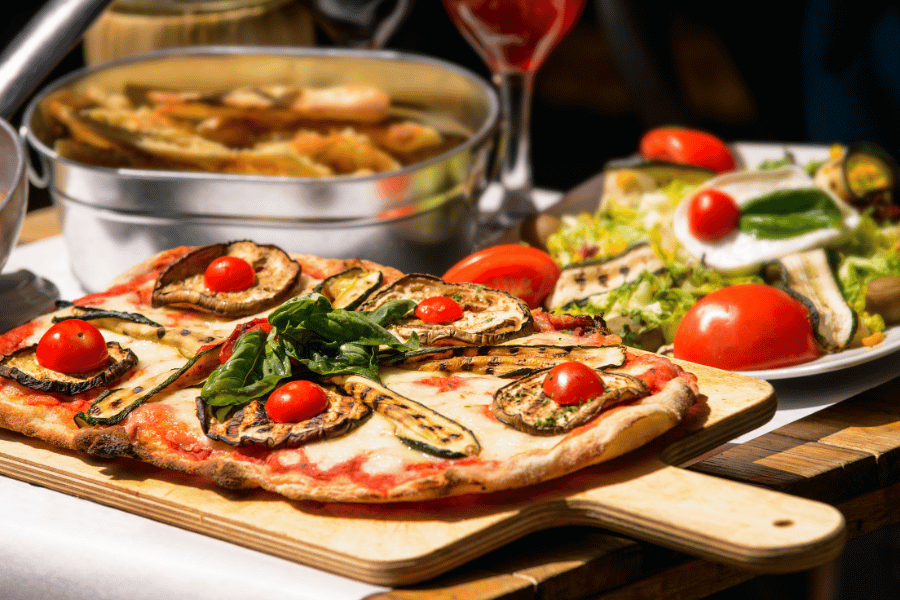 Italian food pizza fresh mozzarella 