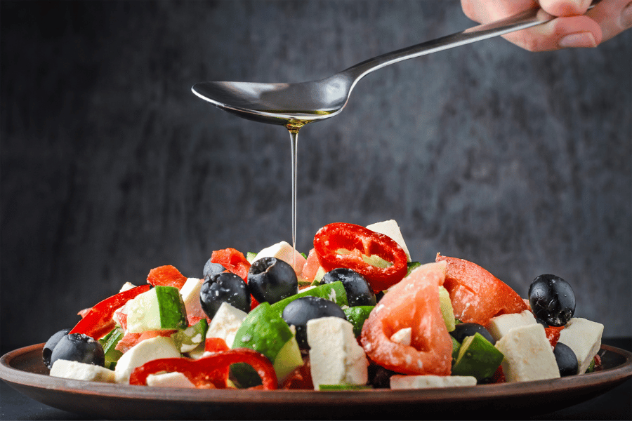 greek salad dressing olives tomatoes