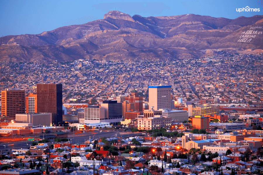 back-drop-el-paso-mountains Downtown El Paso TX with a gorgeous back drop of the mountains overlooking the city
