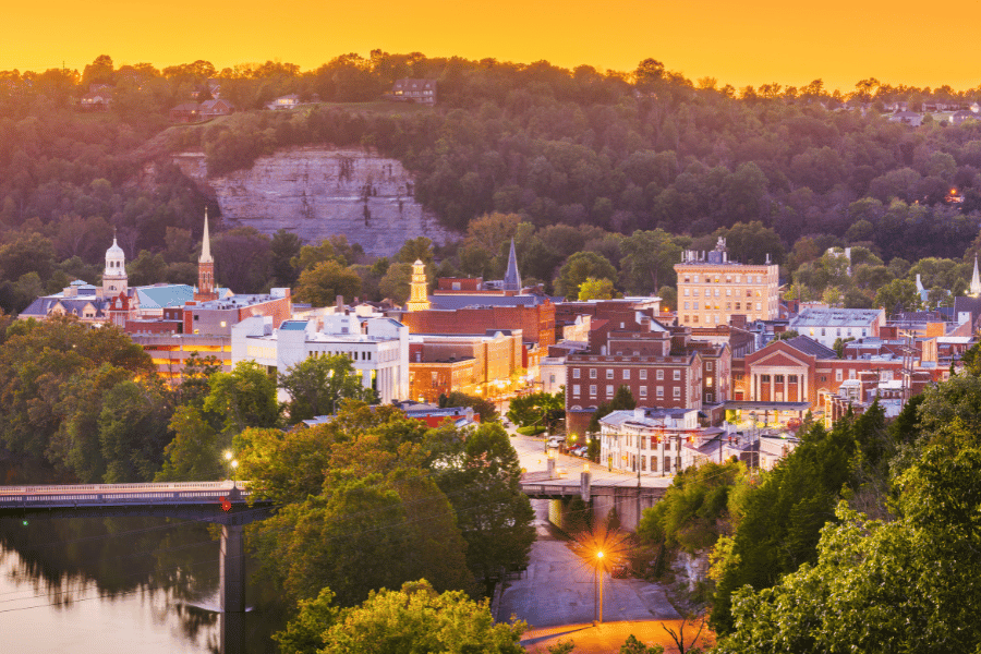 frankfort-city-sunset-view.png Frankfort City view with orange sunset