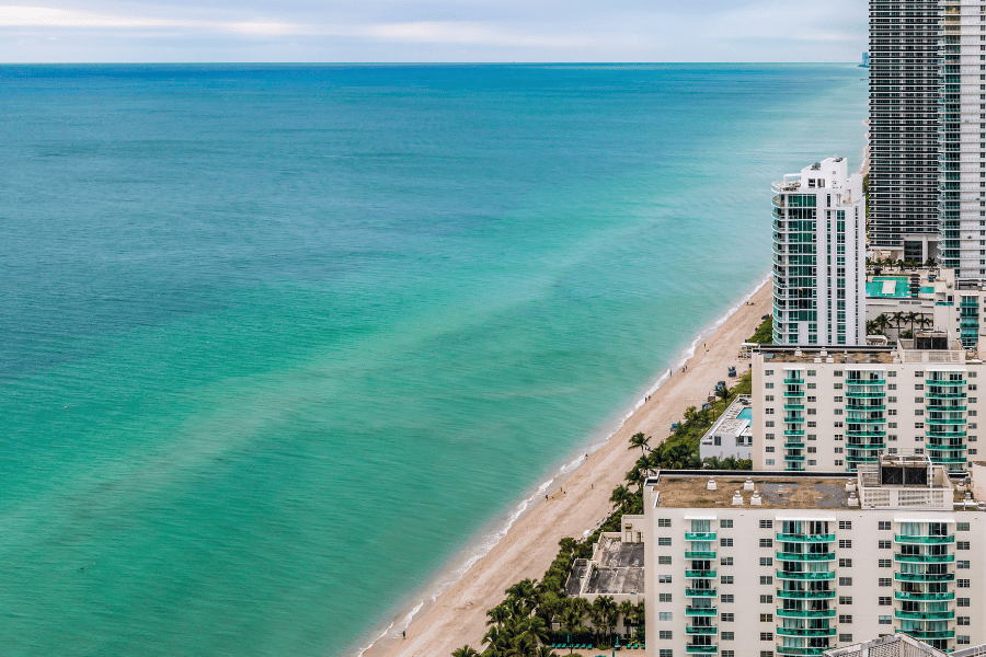 Hollywood Beach Florida condos near the pretty blue water