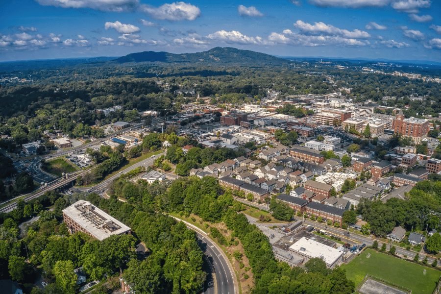 Beautiful downtown area in Marietta Make sure to know these 7 things before moving to Marietta, GA