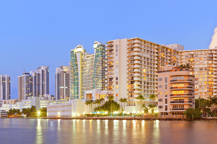 Real estate and buildings in Hollywood, FL near the water