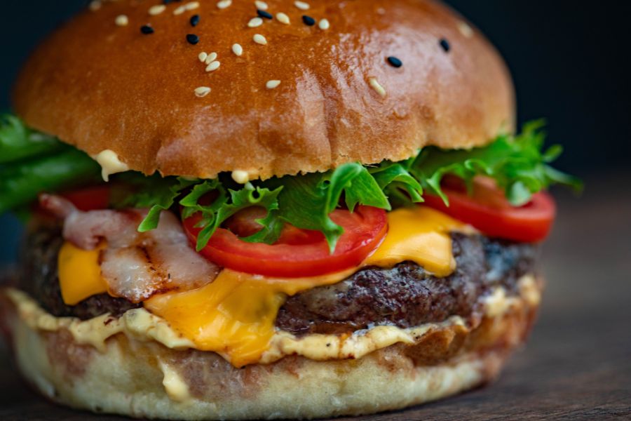 Burger, beef, tomato, onion, cheese