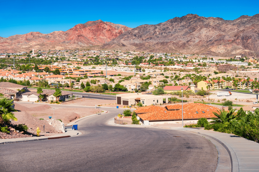 Boulder City, NV neighborhood near the mountains